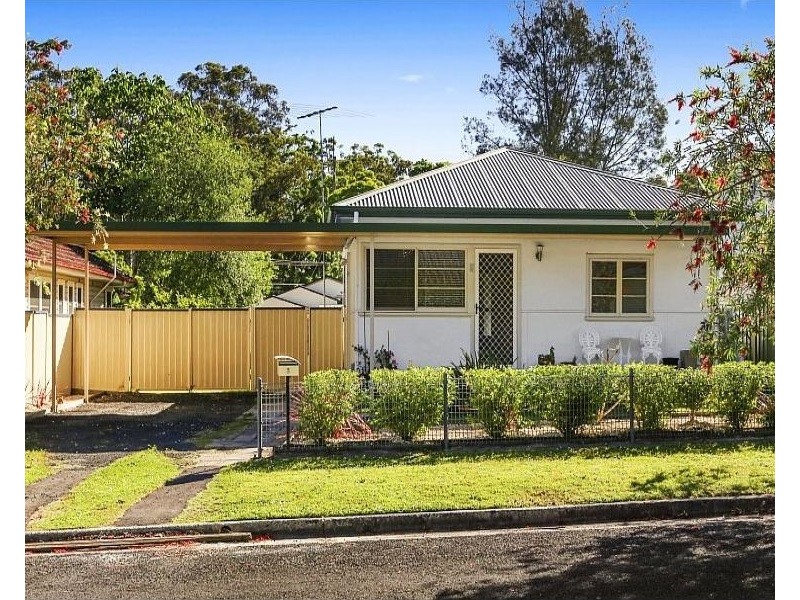 3 Lionel Parade, Springfield NSW 2250