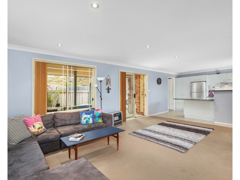 2/6 Jacaranda Avenue, Glenning Valley NSW 2261