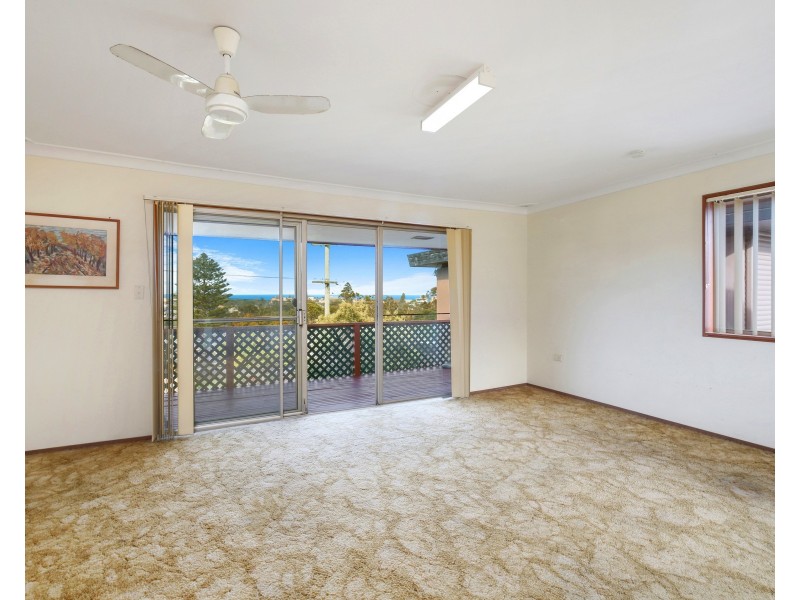 37 Willoughby Road, Terrigal NSW 2260