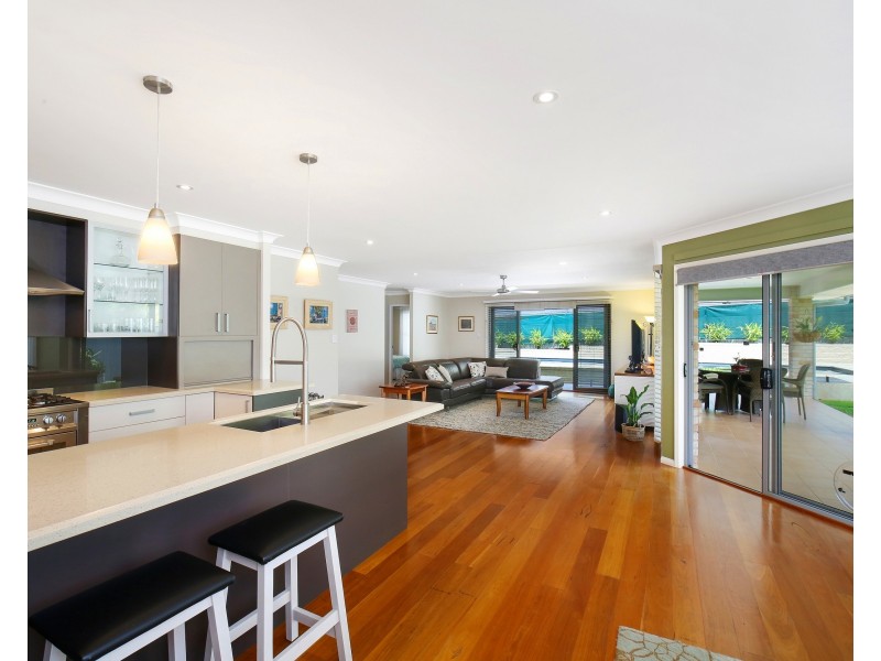 92 Coolawin Circle, Narara NSW 2250