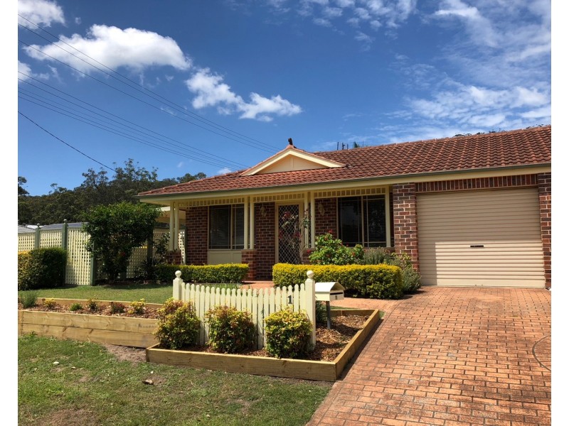 1/12 Milpera Road, Green Point NSW 2251