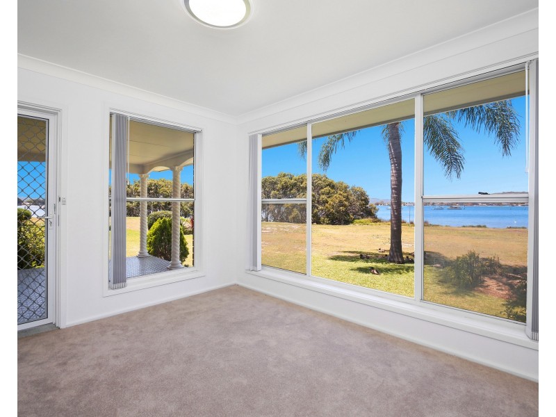 1 Plane Street, Blackwall NSW 2256