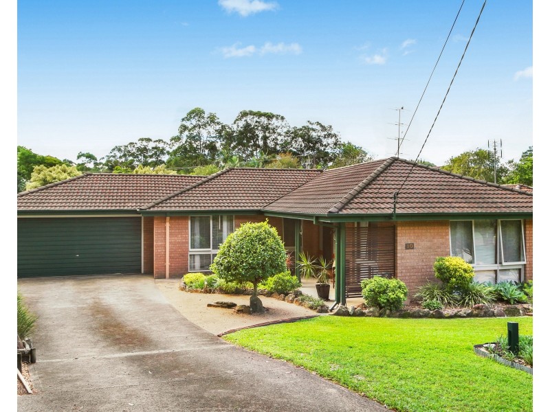 10 Camden Close, Point Clare NSW 2250