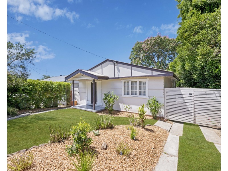 4 Toorak Avenue, Erina NSW 2250