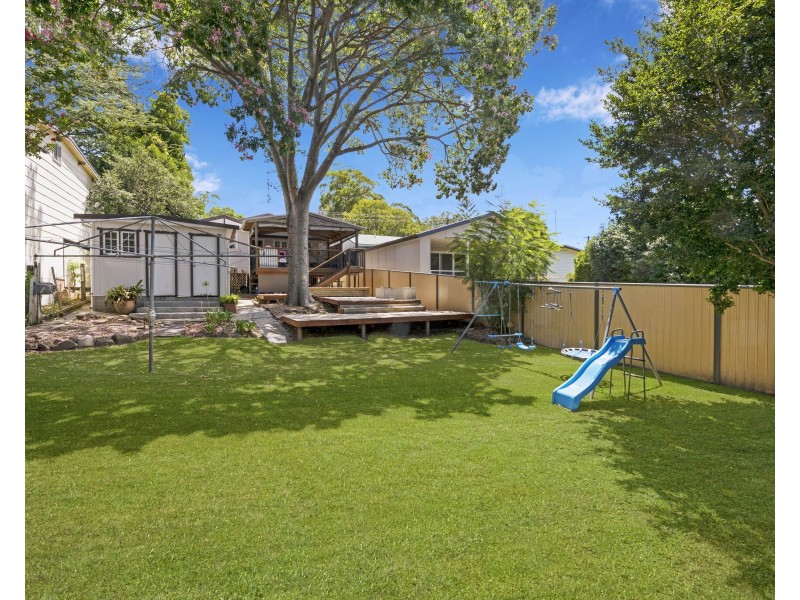 4 Toorak Avenue, Erina NSW 2250