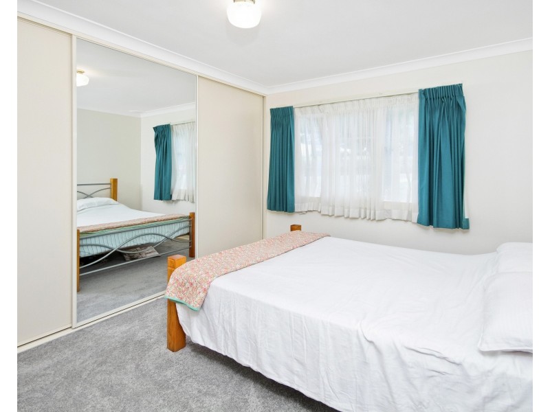 4 Toorak Avenue, Erina NSW 2250