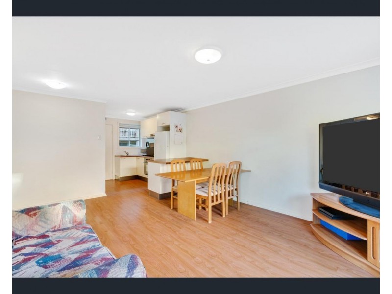 3/33 Central Coast Hwy, West Gosford NSW 2250