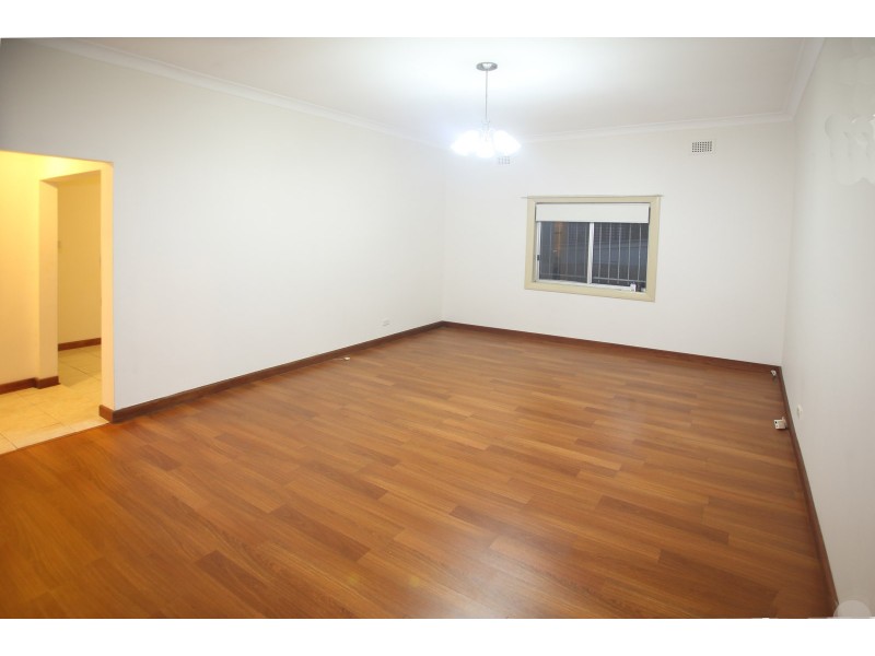 1/4 Abergeldie Street, Dulwich Hill NSW 2203