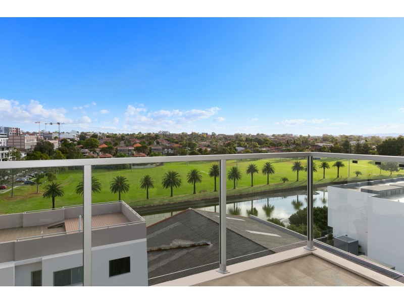 40/4 Charles Street, Canterbury NSW 2193