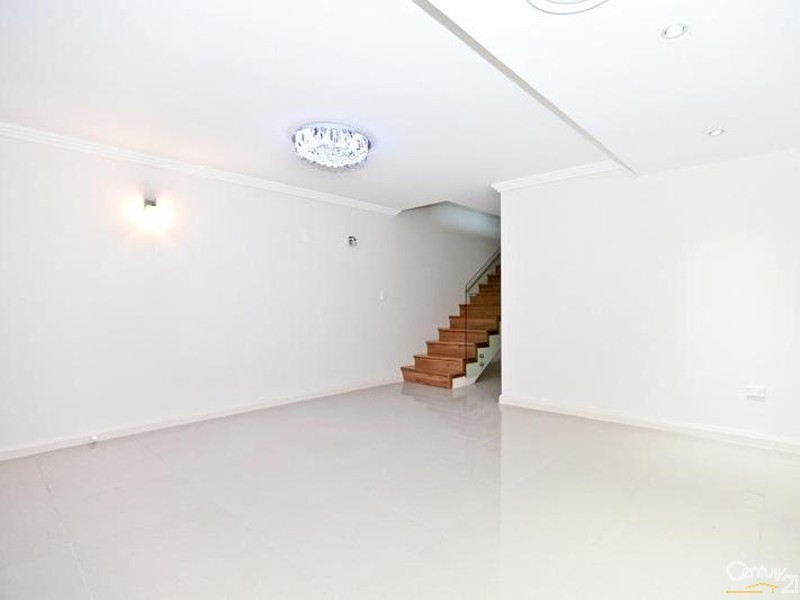 20B Fleet Street, Carlton NSW 2218