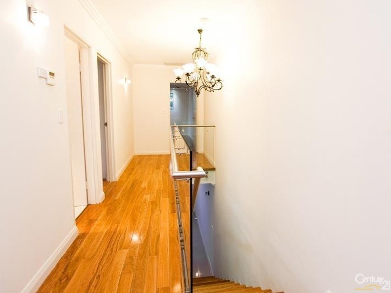 20B Fleet Street, Carlton NSW 2218