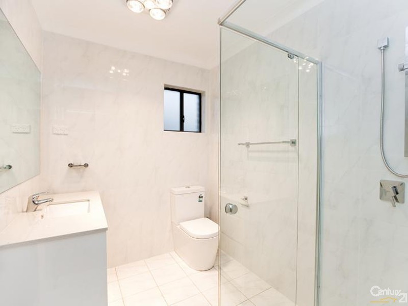 20B Fleet Street, Carlton NSW 2218