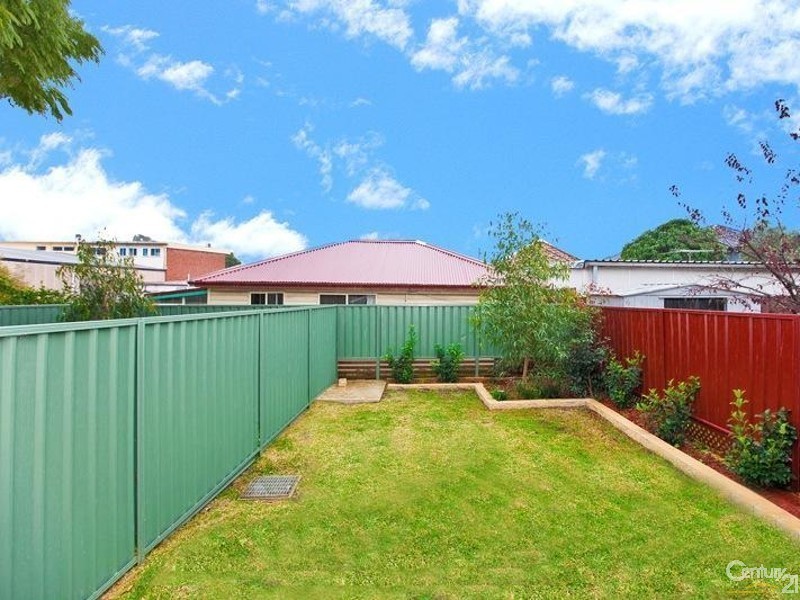 20B Fleet Street, Carlton NSW 2218