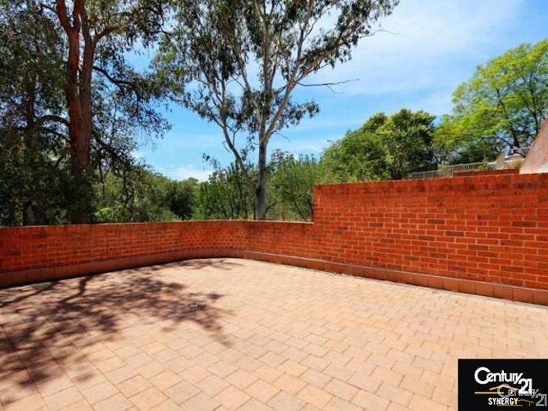 2/20 Davies Street, Parramatta NSW 2150