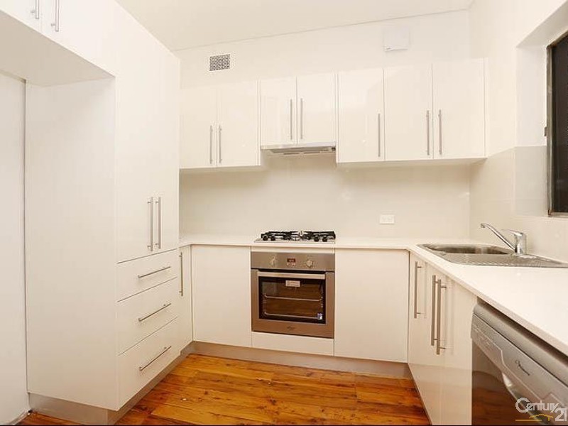 4/6 Kresser Street, Canterbury NSW 2193