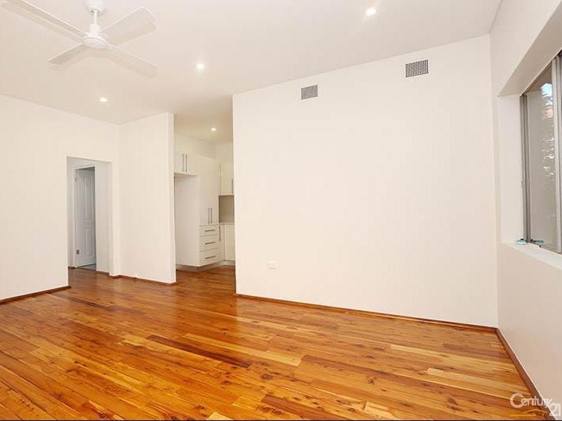 4/6 Kresser Street, Canterbury NSW 2193