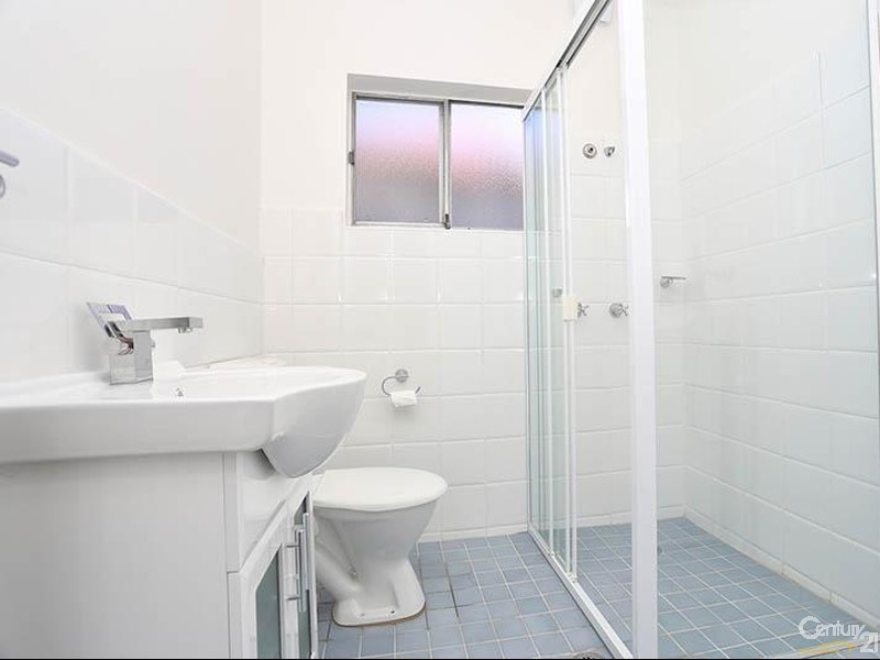 4/6 Kresser Street, Canterbury NSW 2193