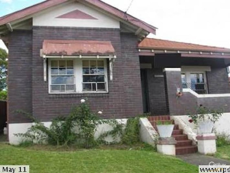 13 Cronulla Street, Carlton NSW 2218