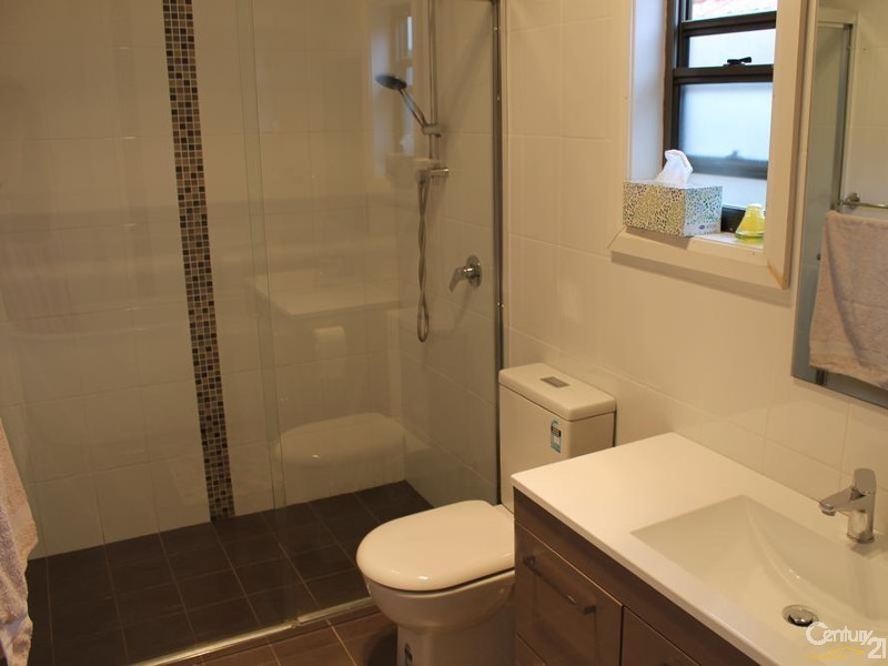 7 Ecole Street, Carlton NSW 2218