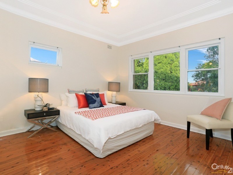 13 Moondani Road, Beverly Hills NSW 2209