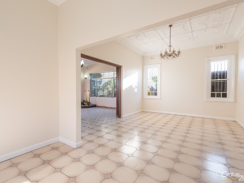 32  Mount Street, Hurlstone Park NSW 2193