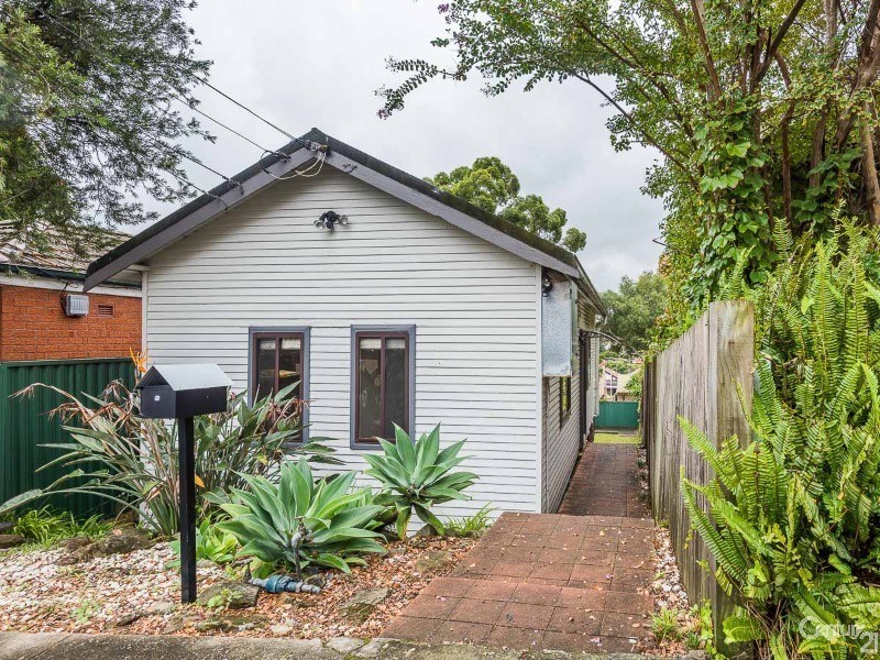 17 Caroline Street, Earlwood NSW 2206