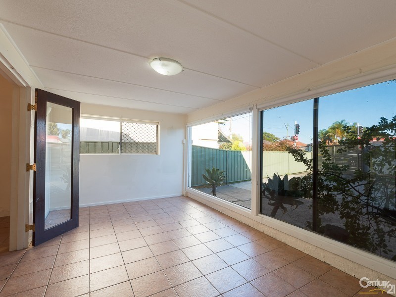 76 Canarys Road, Roselands NSW 2196