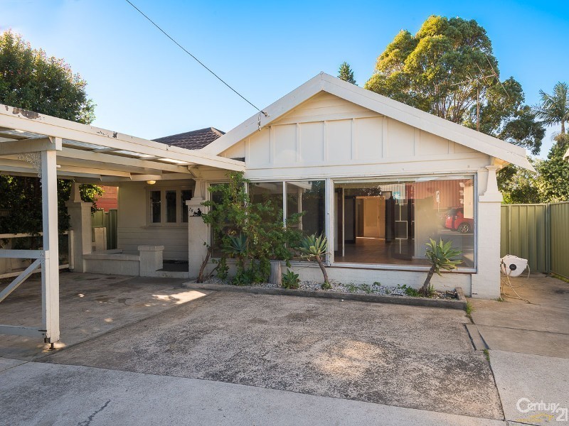 76 Canarys Road, Roselands NSW 2196