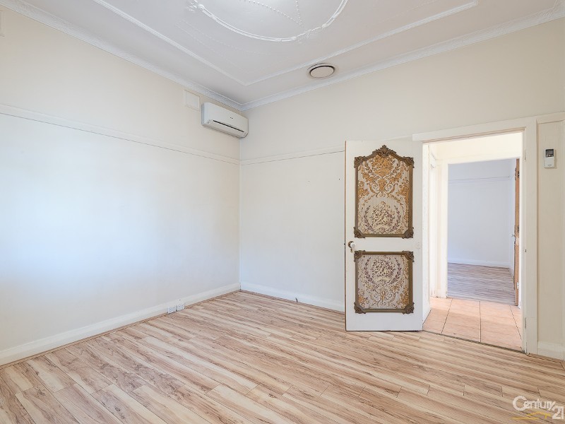 76 Canarys Road, Roselands NSW 2196