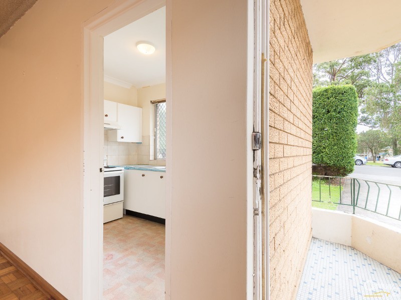 2/56 Crinan Street, Hurlstone Park NSW 2193