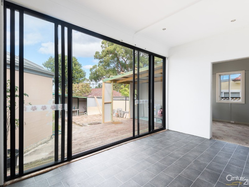 73 Sphinx Ave, Revesby NSW 2212