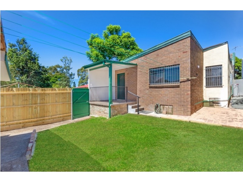 2/4 Abergeldie St, Dulwich Hill NSW 2203