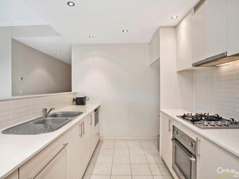 8/9 Bay Drive, Meadowbank NSW 2114