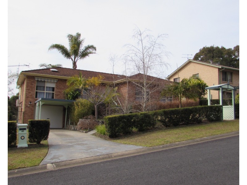 42 Mummaga Lake Drive, Dalmeny NSW 2546