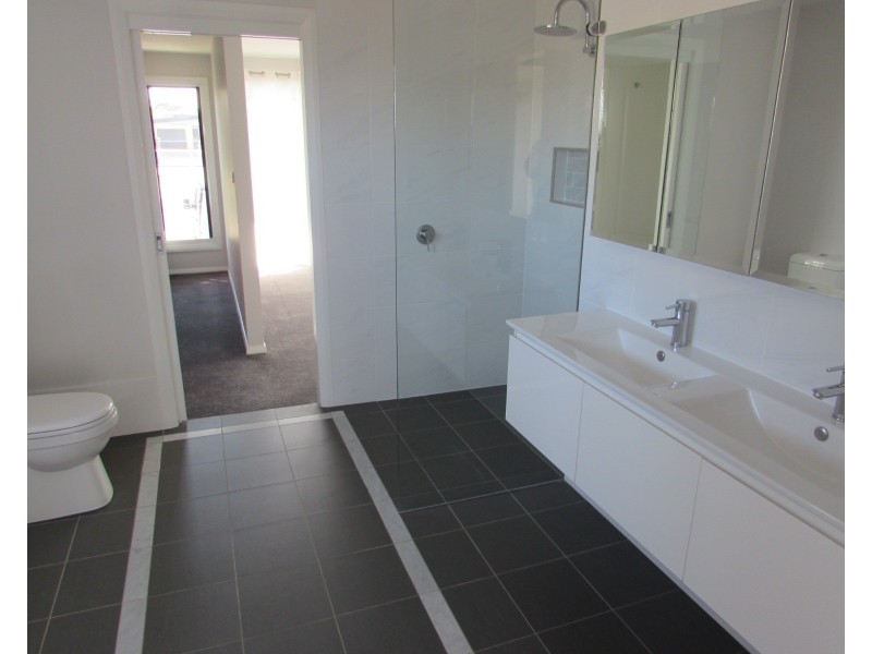 70 Noble Parade, Dalmeny NSW 2546