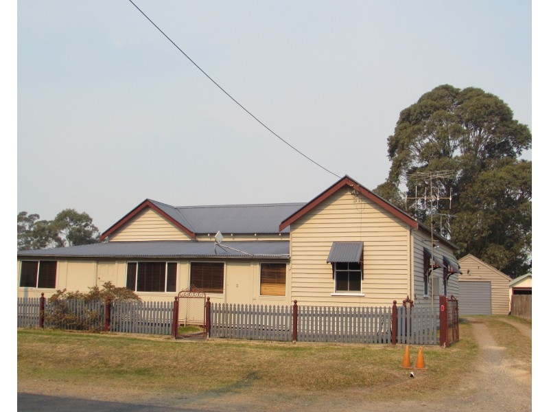 3 Bank Street, Cobargo NSW 2550