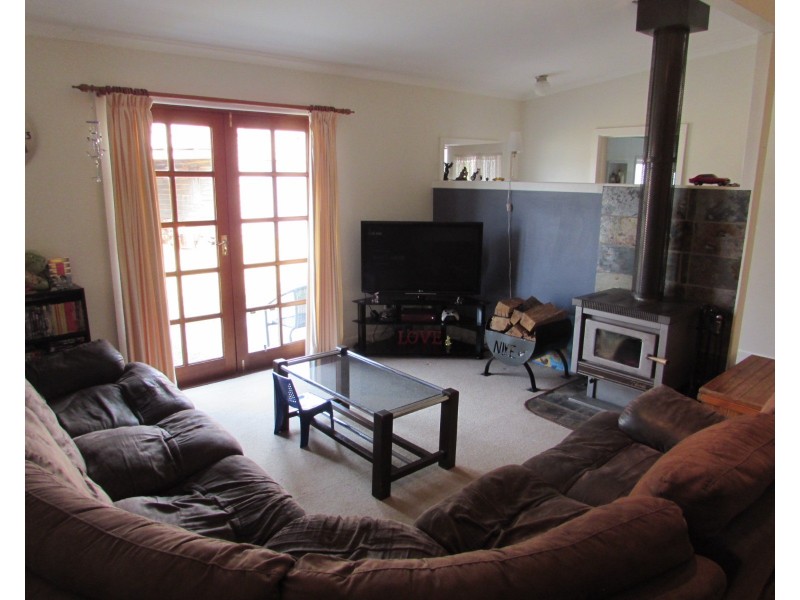 3 Bank Street, Cobargo NSW 2550