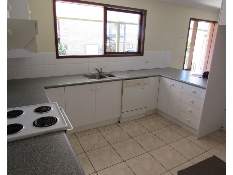 8/9 Mort Avenue, Dalmeny NSW 2546