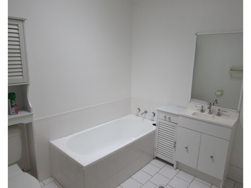 8/9 Mort Avenue, Dalmeny NSW 2546