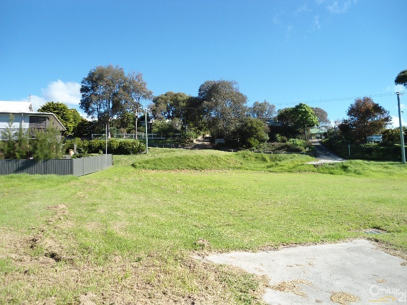 13 McMillan Rd, Narooma NSW 2546