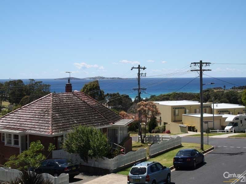 1/4 Marine Drive, Narooma NSW 2546