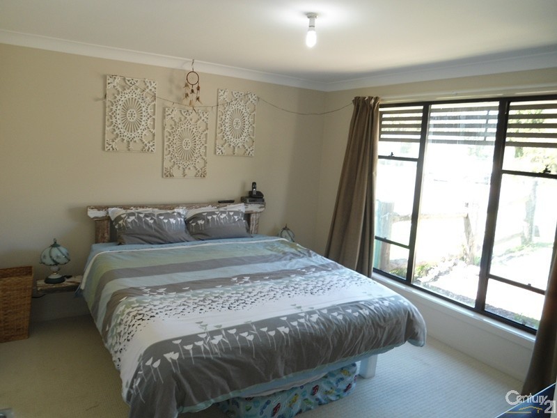 21  Binalong Street, Dalmeny NSW 2546