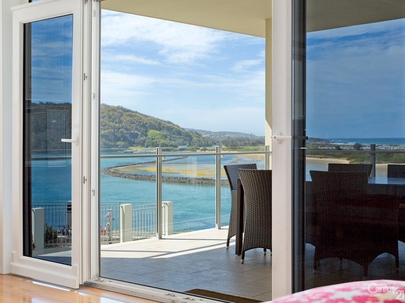 2/89 Campbell Street (Wharf Apartments), Narooma NSW 2546