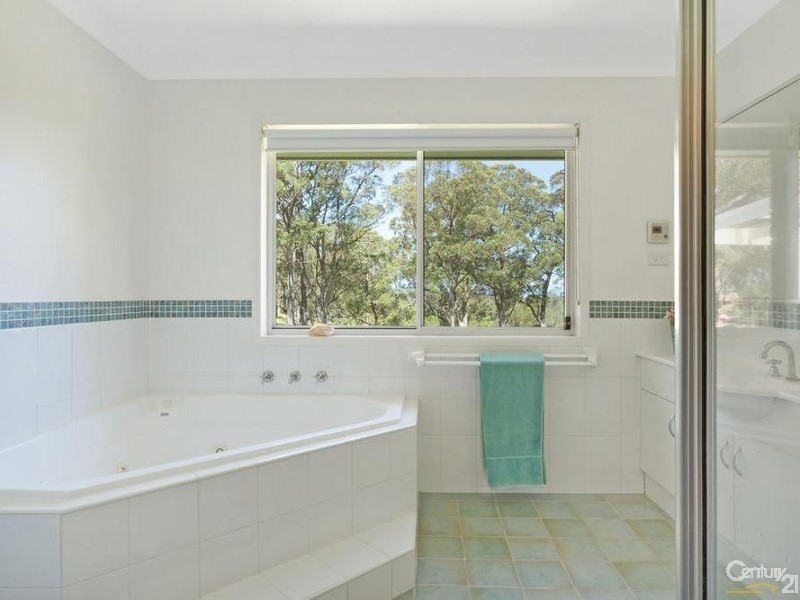 103 Rainforest Parkway, Narooma NSW 2546