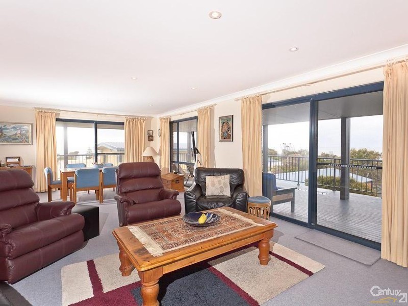 60 Noble Parade, Dalmeny NSW 2546