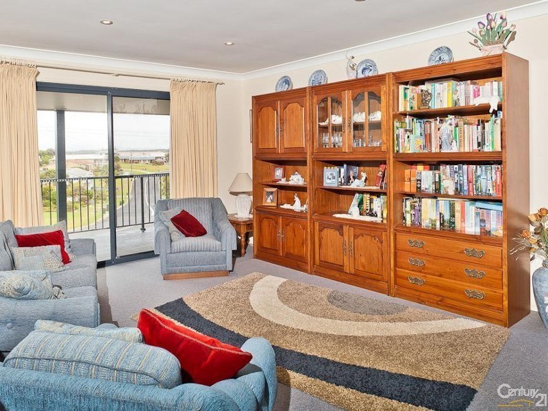 60 Noble Parade, Dalmeny NSW 2546