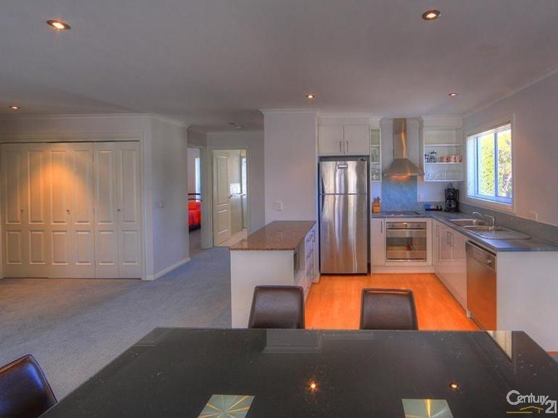10/4 Boardwalk Apartments, 4-6 Princes Highway, Narooma NSW 2546