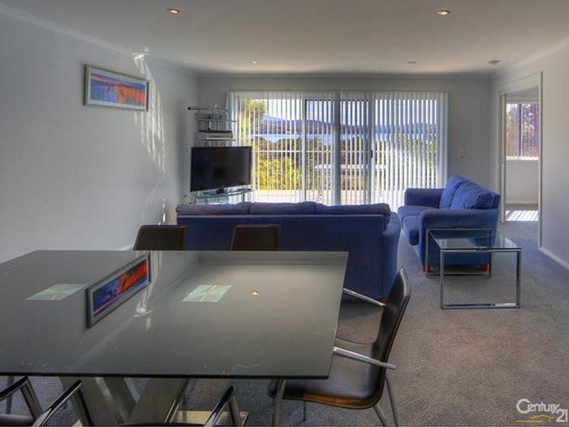 10/4 Boardwalk Apartments, 4-6 Princes Highway, Narooma NSW 2546
