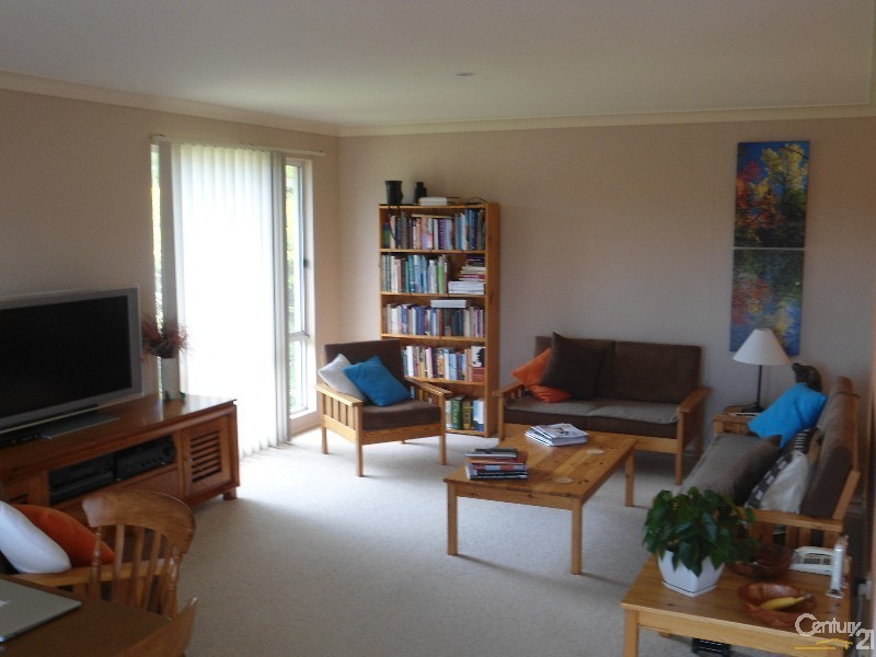 2/28 Marine Dr, Narooma NSW 2546