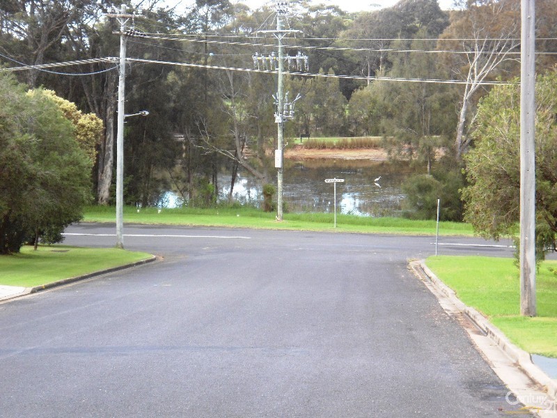 2/28 Marine Dr, Narooma NSW 2546